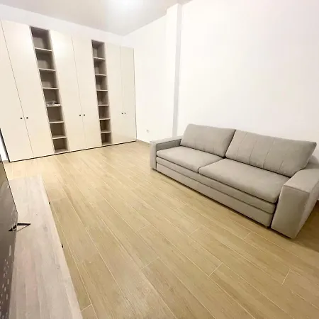 Adress P4 Apartment *