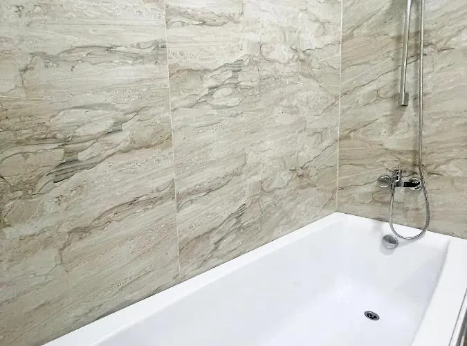 Adress P4 布加勒斯特