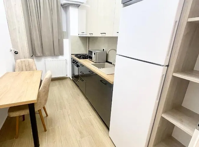 Adress P4 布加勒斯特